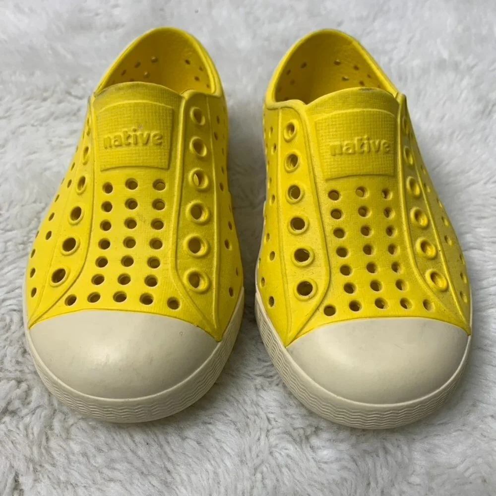 Native Kids Jefferson Yellow Slip On Shoes Size 6